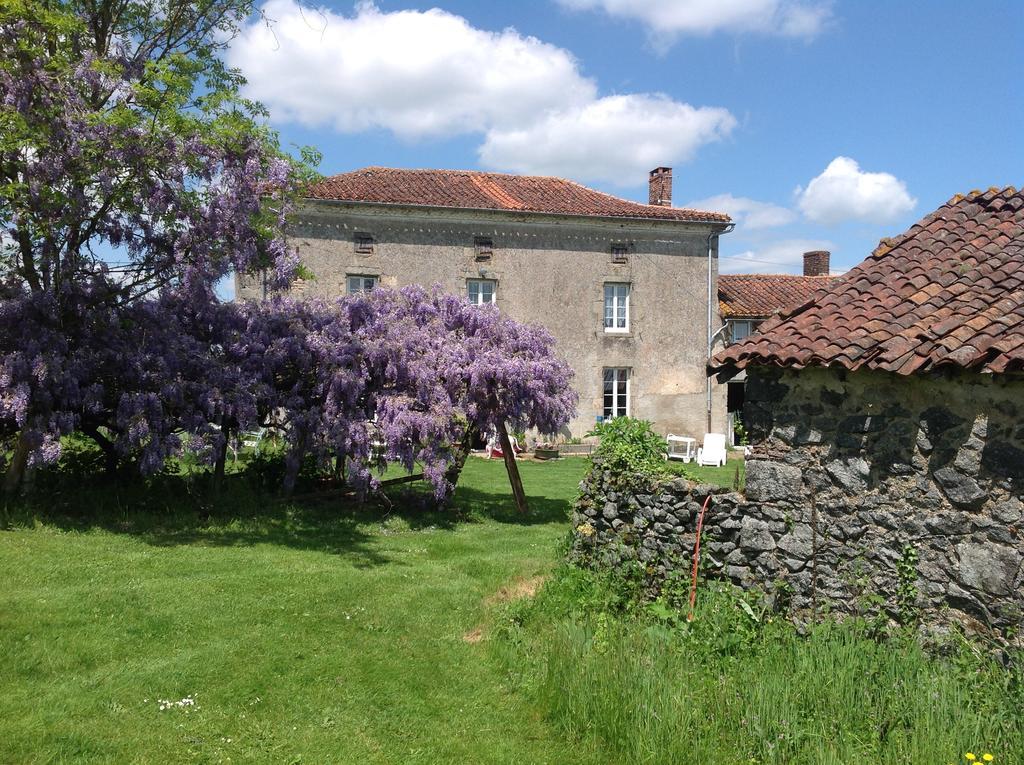 Wisteria House Bed & Breakfast Chanteloup  Exterior photo